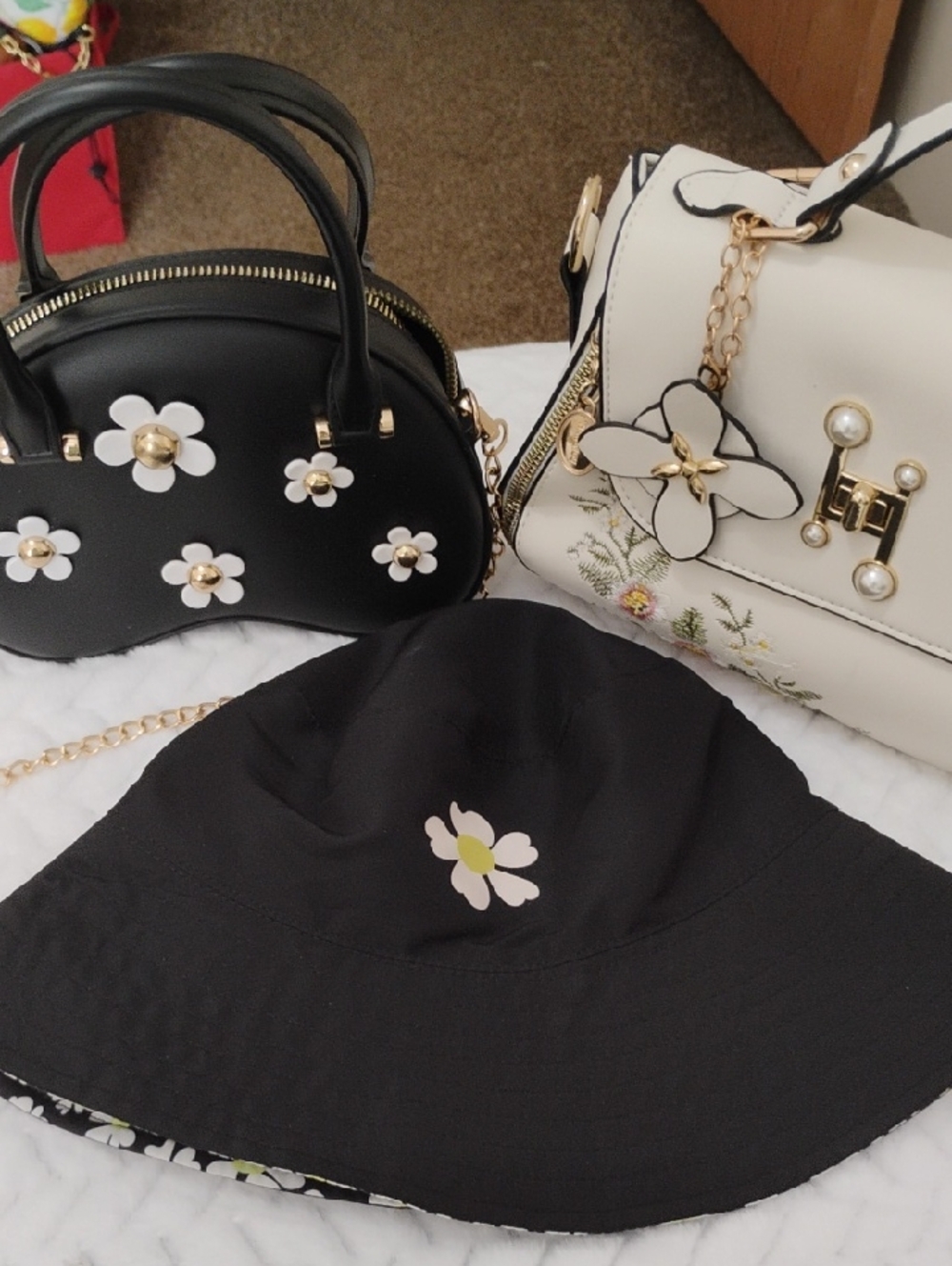 Purses & Hat Bundle - Picture 14 of 14